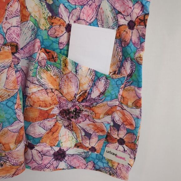 URBANE Live Sweet Collection Tropical Flower Print Lightweight Scrub Top Size M - Picture 5 of 6